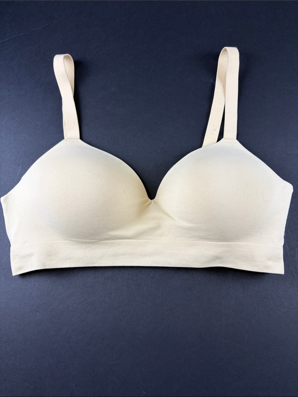 TRUEKIND DAILY COMFORT WIRELESS SHAPER BRA NUDE SEAMLESS SIZE SMALL